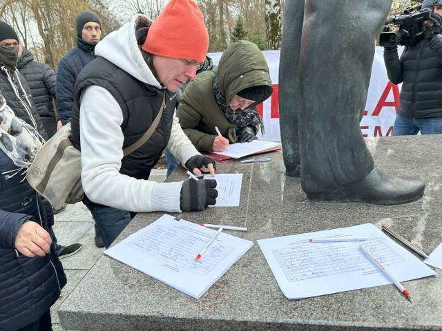 W wielu miejscach powiatu trwa zbiórka podpisów pod protestem mieszkańców