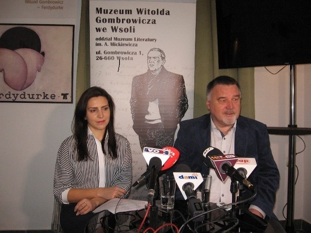 Na festiwal "Opętani literaturą" zapraszają szefowie muzeum we Wsoli: Tomasz Tyczyński i Ewa Witkowska.