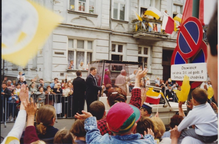 Jan Paweł II 4 czerwca 1997 roku odwiedził Kalisz