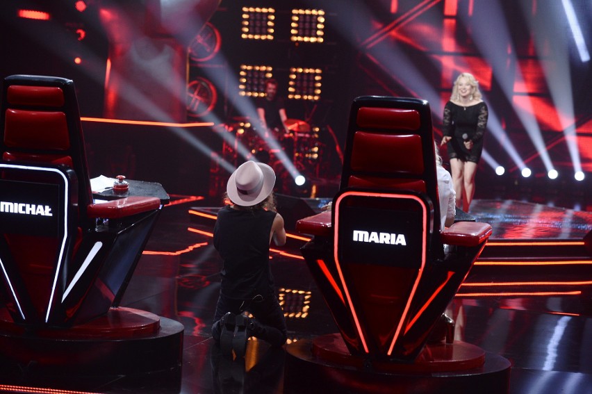 "The Voice of Poland" sezon 8. Jelena zatrzęsła sceną podczas Przesłuchań w ciemno! [WIDEO+ZDJĘCIA]