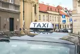 Taksówka w Węgorzewie. Tanie przewozy. Jaką firmę taksówkarską inni polecają? Opinie