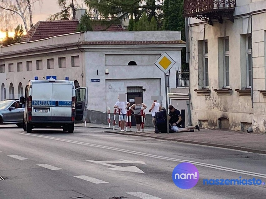 Agresywny mężczyzna zatrzymany na ulicy Wyszyńskiego we...