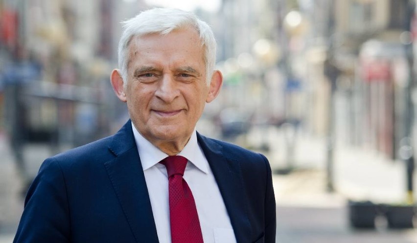 Jerzy Buzek (ur. 3 lipca 1940 r. w Śmiłowicach) - polityk i...