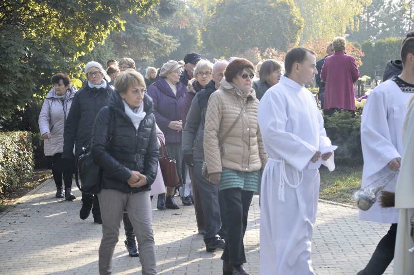 Zobacz też: Zobacz piękne, stare cmentarze przy kościołach...