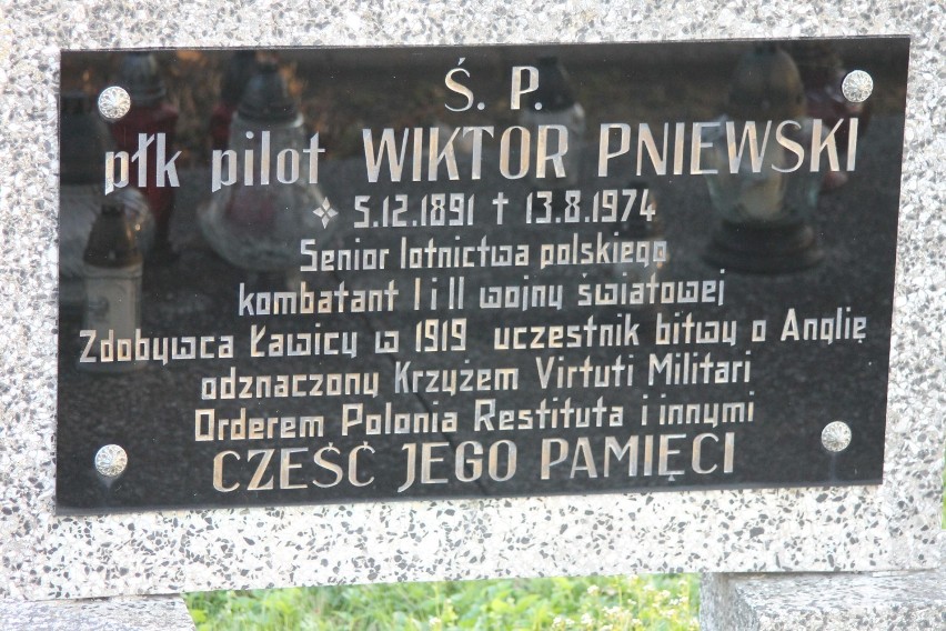 Grób płk. Wiktora Pniewskiego znajduje się w Rozdrażewie