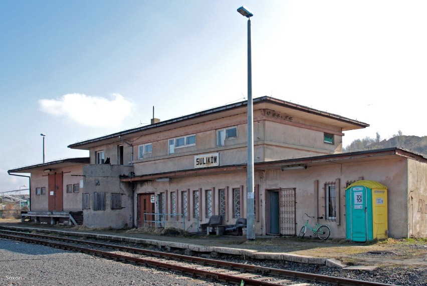 Budynek dworca kolejowego w Sulikowie