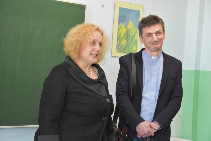 Święto Teatru na Prowincji: Ks. Mirek Kaczmarek oraz Sławomira Czarnecka , Nowy Folwark 2019