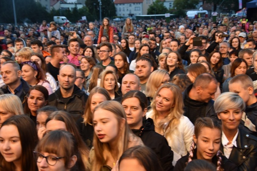 SARSA z zespołem dała koncert trzeciego dnia Jarmarku