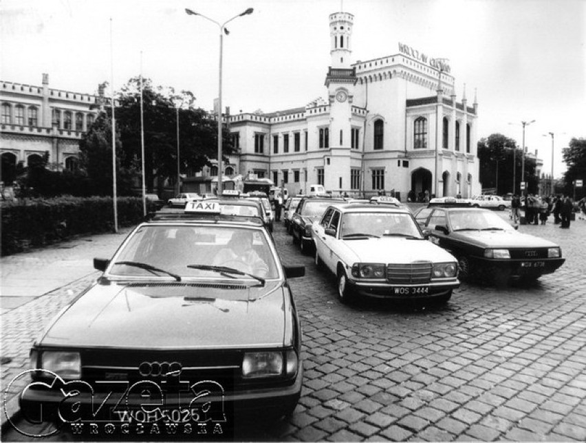Wrocław. Tak kiedyś wyglądały taksówki. Zobacz archiwalne zdjęcia