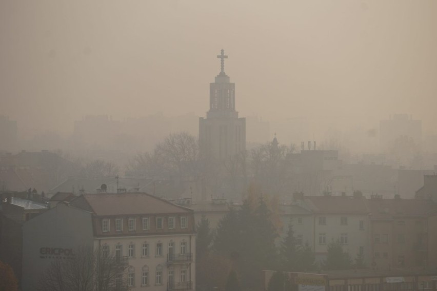 Kraków. Mieszkańcy duszą się smogiem [ZDJĘCIA]