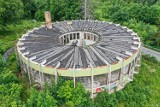 Rotunda w Sosnówce miała potencjał. Kiedyś były tu dancingi i pyszne jedzenie. Dziś to westchnienie socrealizmu