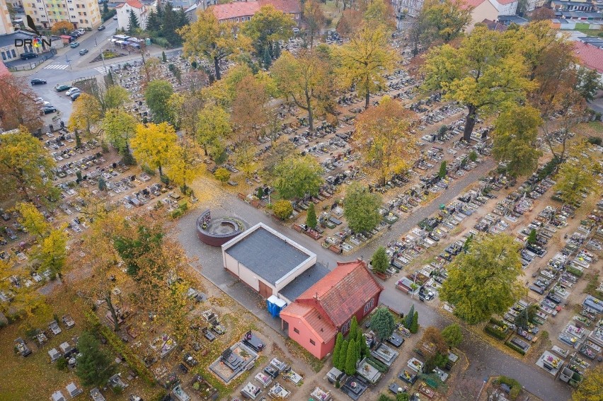 Tak smutno tutaj 1 listopada jeszcze nigdy nie było....