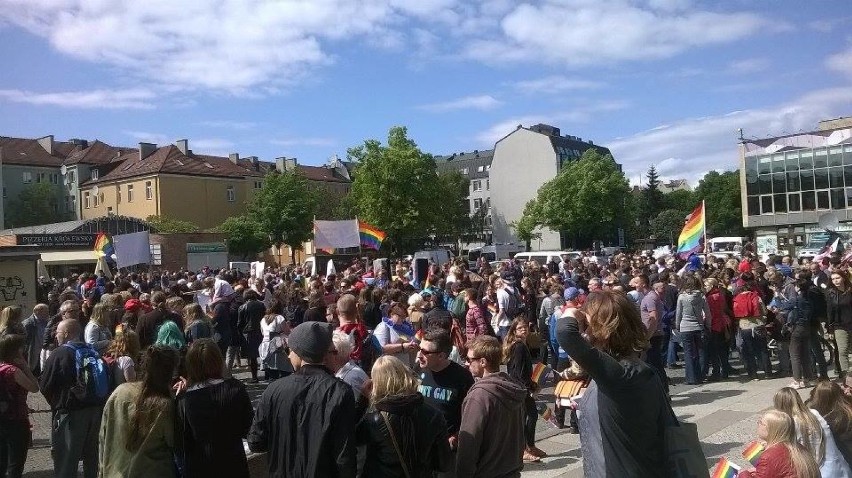 Protesty na trasie Trójmiejskiego Marszu Równości    [WIDEO, ZDJĘCIA]