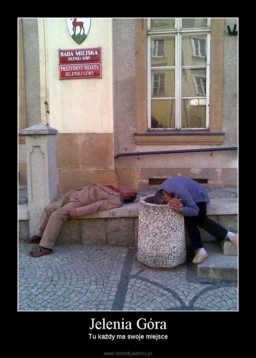 Internauci śmieją się z Jeleniej Góry. Karpacz i Szklarska Poręba też dostali. Zobacz te memy!