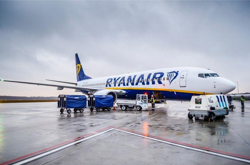 Ryanair wprowadza zmiany w przewozie bagażu. Sprawdź co się zmieniło