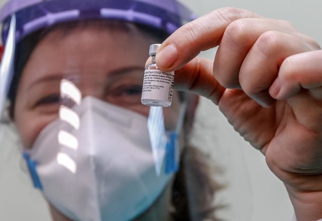 Przychodnie w Grudziądzu będą prowadziły akcję szczepień przeciw koronawirusowi.