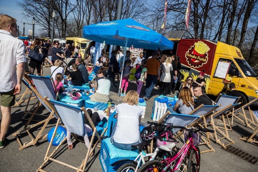 Już w najbliższy weekend Żarcie na kółkach rozpoczyna piąty...