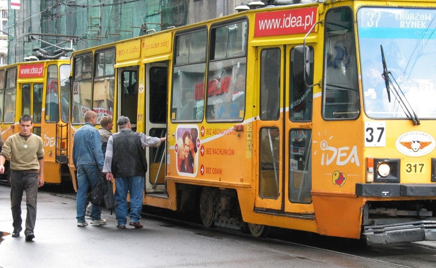 Katowice w roku 2003 - ulica.