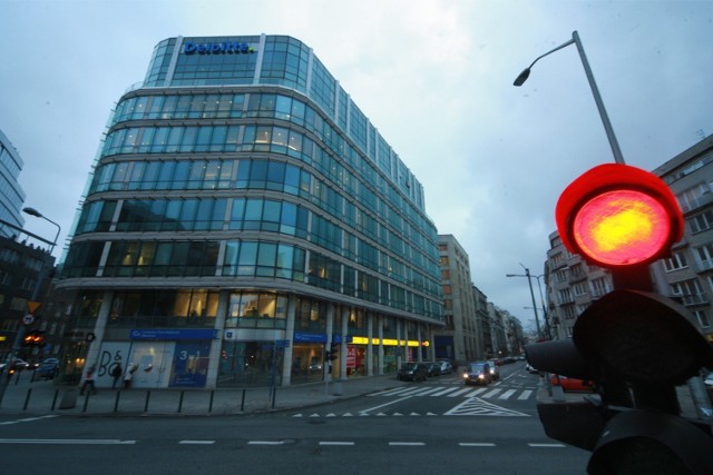 Strefa Tempo-30 w Warszawie. Nie pojedziemy szybciej niż 30 km/h