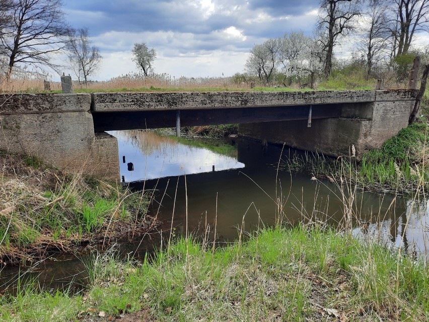 Tak dziś wygląda Troska, czyli Sorge. Pozostał most,...