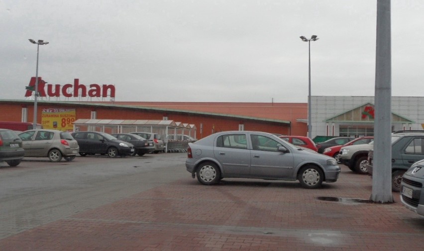 Auchan
Sylwester, 31 grudnia: od 8:00 do 19:00