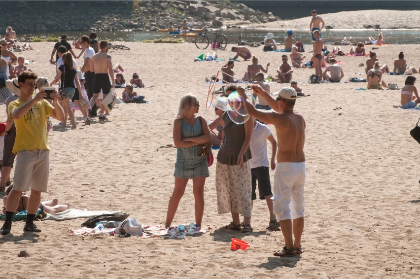 Plaża nad Wisłą bez imprez i koncertów. Urzędnicy mają inne...