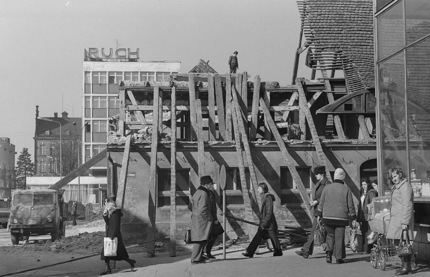 Fotografie Zbigniewa Rajche ukazują miejsca, które się...