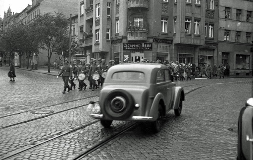 Tak wyglądała kiedyś ulica Kościuszki w Zgorzelcu. Zobaczcie jak zmieniła się jedna z głównych ulic w mieście
