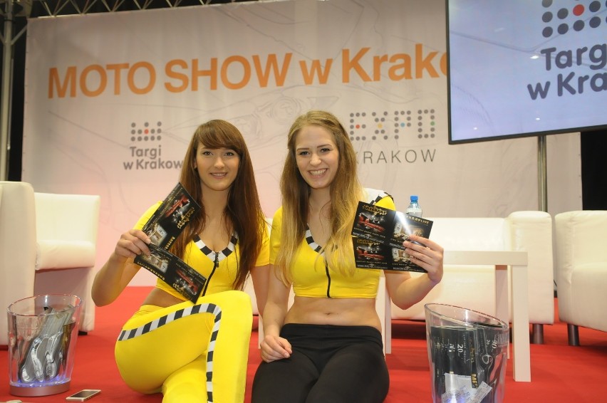 Moto Show Kraków 2015: piękne kobiety i szybkie samochody [ZDJĘCIA, WIDEO]