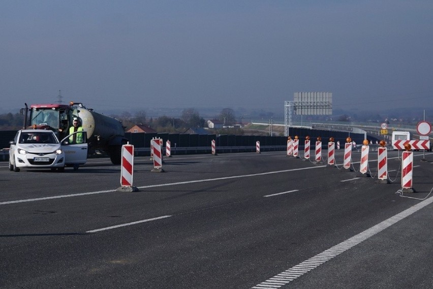 Autostrada A4 między Dębicą a Tarnowem. Wyrok więzienia dla podwykonawcy za oszustwa i wyłudzenia wobec firm i banku
