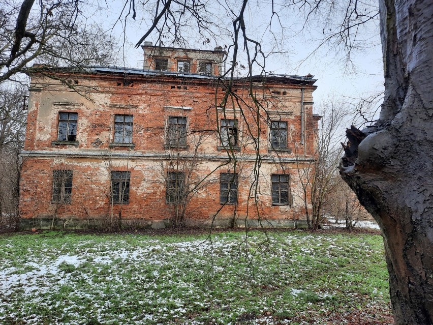 Jednym z właścicieli dóbr był Eberhardt Friedrich Mortimer....