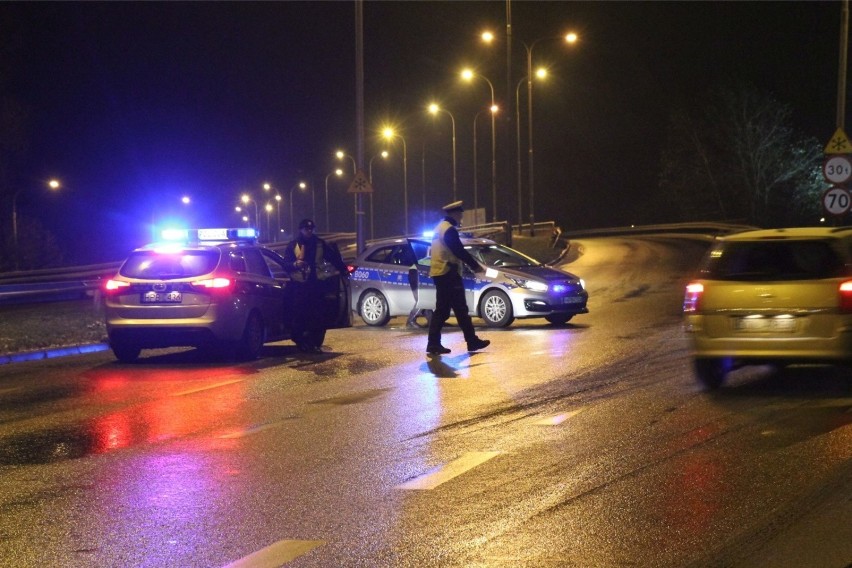 Oblodzenie może być skutkiem kolizji i wypadków na drogach.