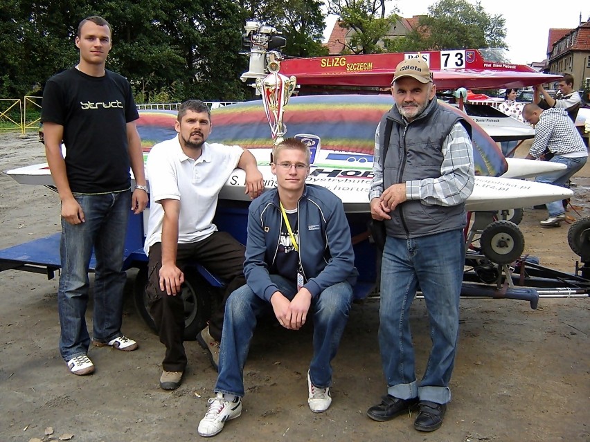 Team na medal. Od lewej: Michał Poźniak, Sebastian Kęciński,...
