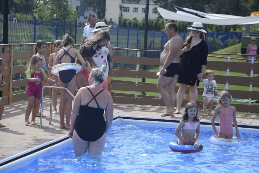 Tłumy na otwarciu basenów letnich w Ciechocinku