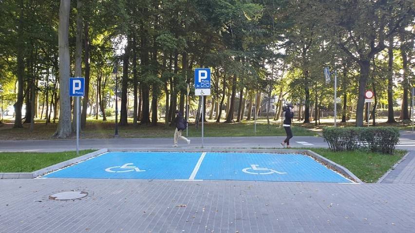 Miejsca parkingowe w Pucku dla osób niepełnosprawnych