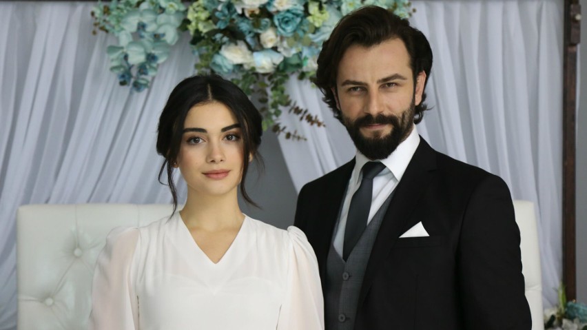 Özge Yağız i Gökberk Demirci mieli szykować się do ślubu. W...