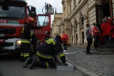 Tyle zarabiają strażacy po podwyżkach w 2017 roku [zobacz stawki]