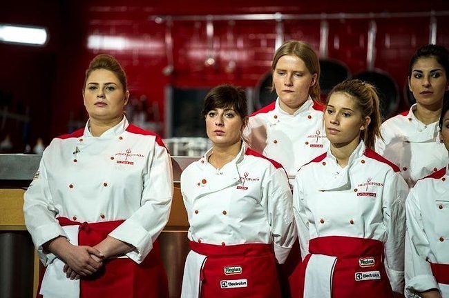 Elżbieta Romanowska w drużynie czerwonych w "Hell's Kitchen"...
