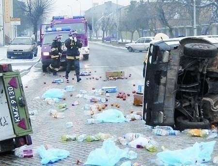 Ratownicy występowali w specjalnych, niezatapialnych...