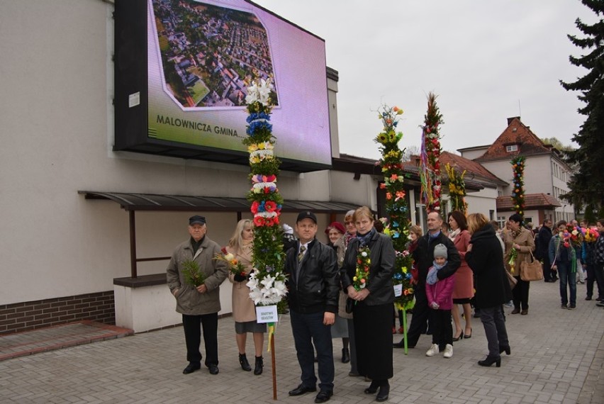 Międzybórz: Niedziela Palmowa z procesją na archiwalnej fotografii (GALERIA)