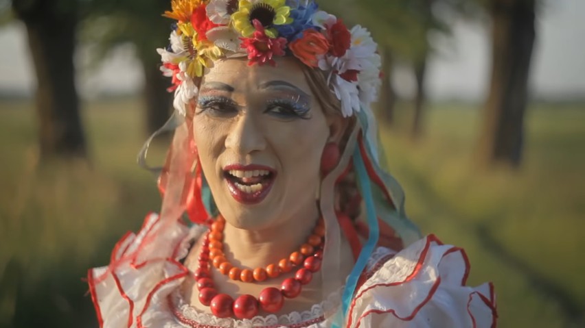 "1983". Kim Lee nie żyje! Najsłynniejsza polska drag queen zmarła na COVID-19?
