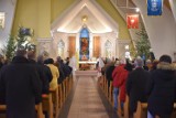 Ilu wiernych chodzi u nas do kościoła? Dramatyczny spadek w diecezji kaliskiej. Sprawdź raport o religijności Polaków