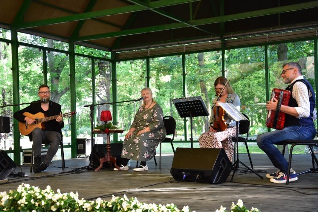 Koncert Stanisławy Celińskiej na łabiszyńskiej wyspie.