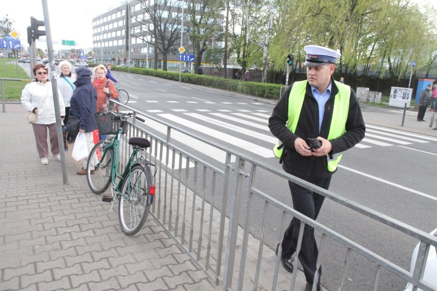 Podwyżki po 218 zł  zostały wypłacone w marcu ze spłatą od...