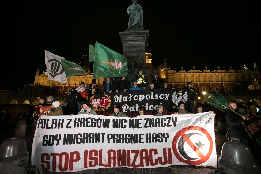 Kraków. Protestowali przeciw islamskim imigrantom [ZDJĘCIA, WIDEO]