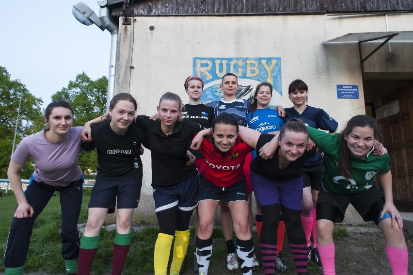 Dziewczyny z jajem, czyli żeńska drużyna rugby pod Wawelem [ZDJĘCIA]