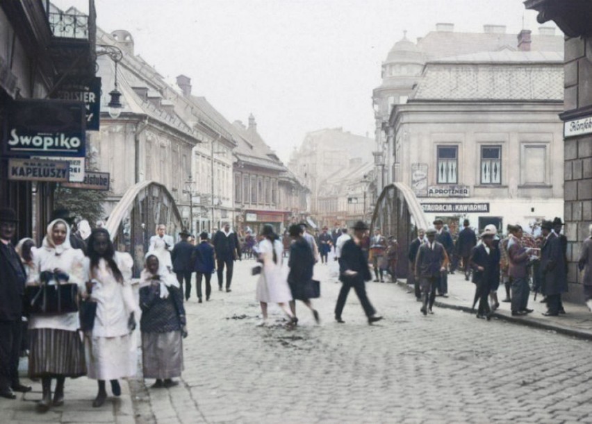 Bielsko-Biała 100 lat temu. Jak wyglądało miasto? Zobacz zdjęcia ludzi, budynków...w kolorze! Robią wrażenie?