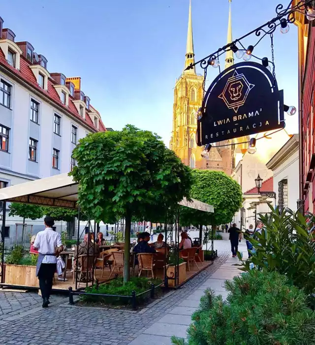 LWIA BRAMA2

Katedralna 9
50-328 Wrocław
restauracjalwiabrama.pl

Zobacz na kolejnych slajdach najlepsze restauracje we Wrocławiu według Tripadvisor --->