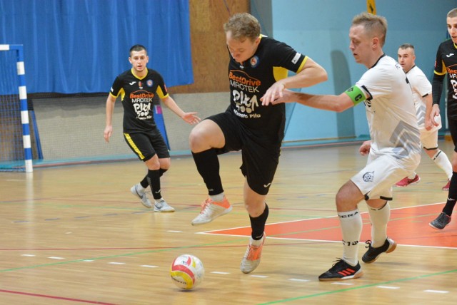 W meczu z FC 10 Zgierz lepsi byli rywale, którzy pokonali BestDrive Futsal Piła 5:2. Nasz zespół zajmuje obecnie dziewiąte miejsce w rozgrywkach