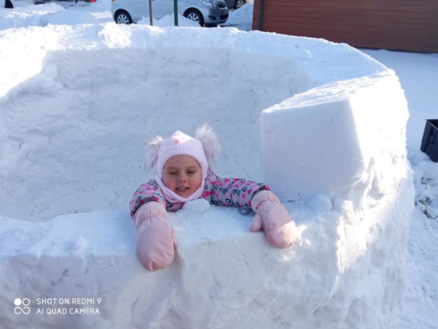 Frajdy z budowy takiego igloo nie sposób opisać. I wcale nie było tak zimno